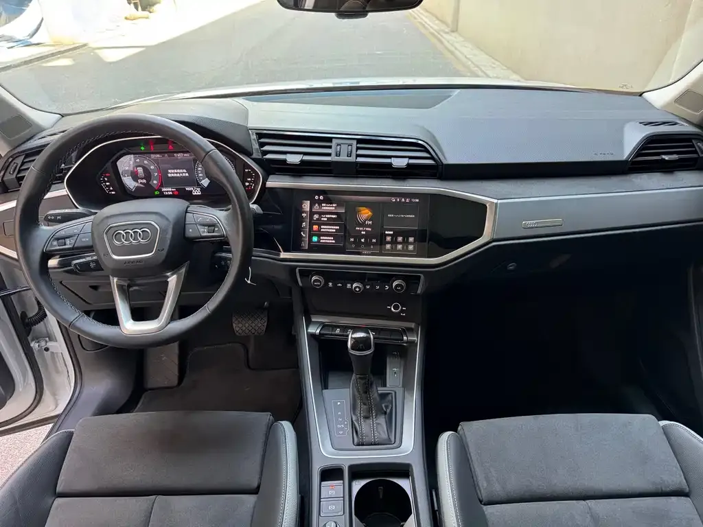 Audi Q3 2023 из CN, фото 9