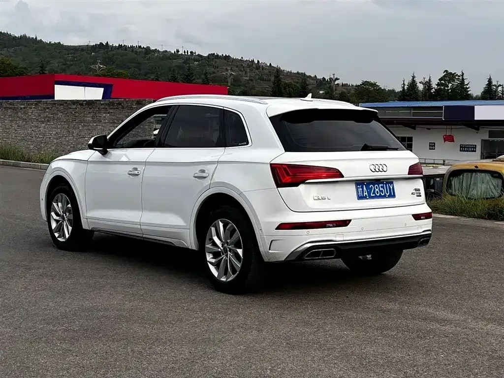 Audi Q5L 2022 из CN, фото 2