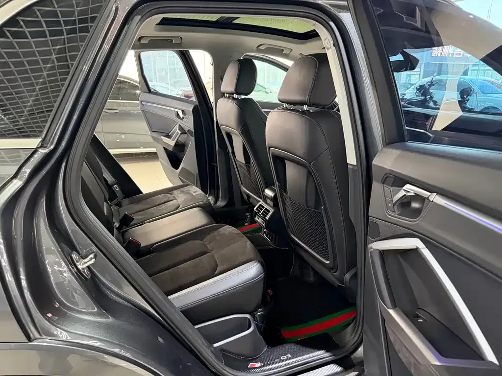 Audi Q3 2022 из CN, фото 3