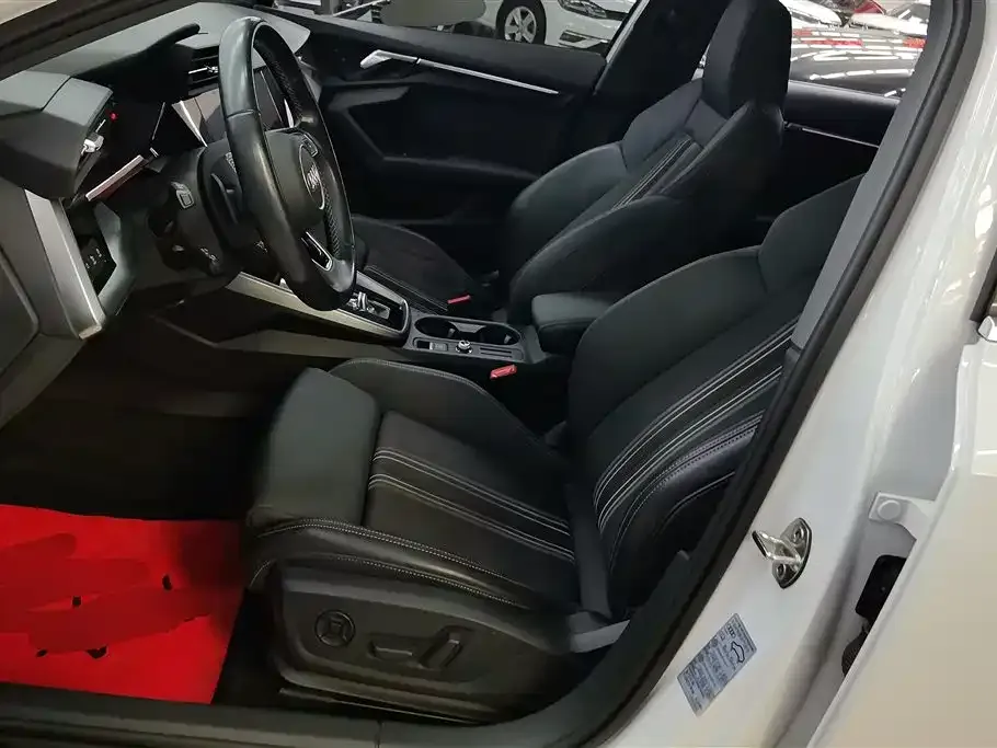 Audi A3 2024 из CN, фото 4