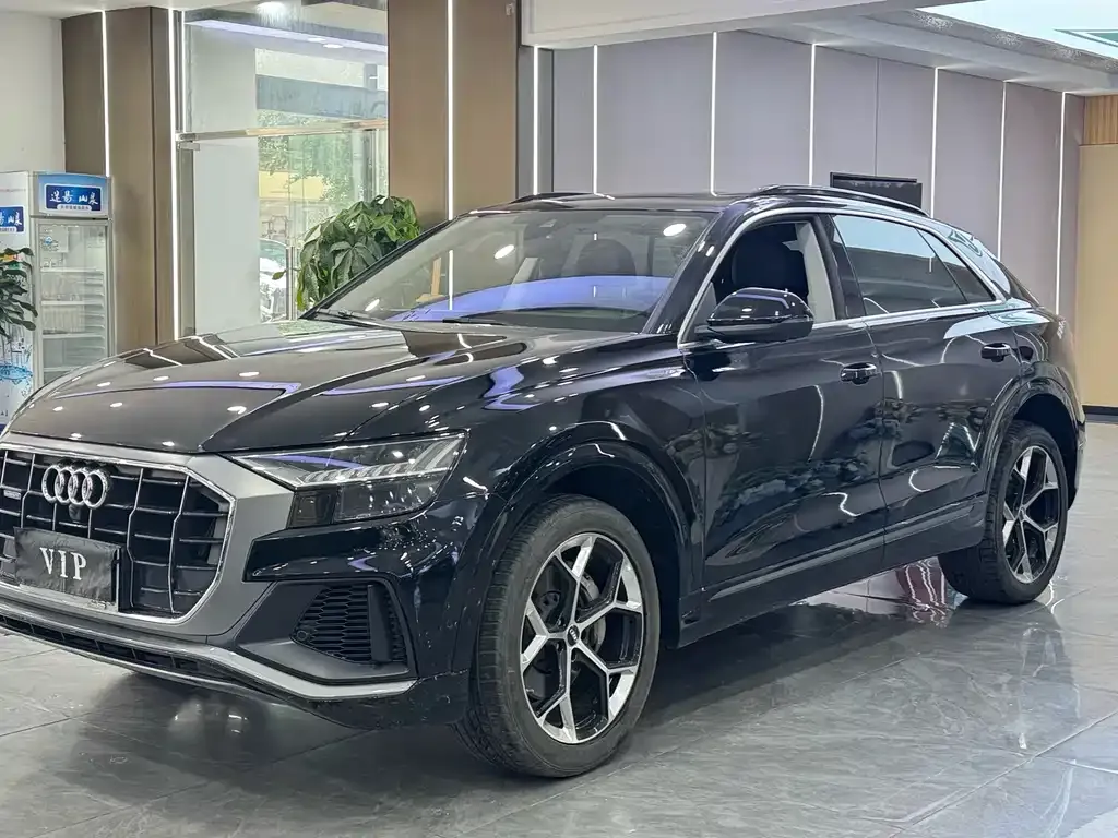 Audi Q8 2022 из CN, фото 1