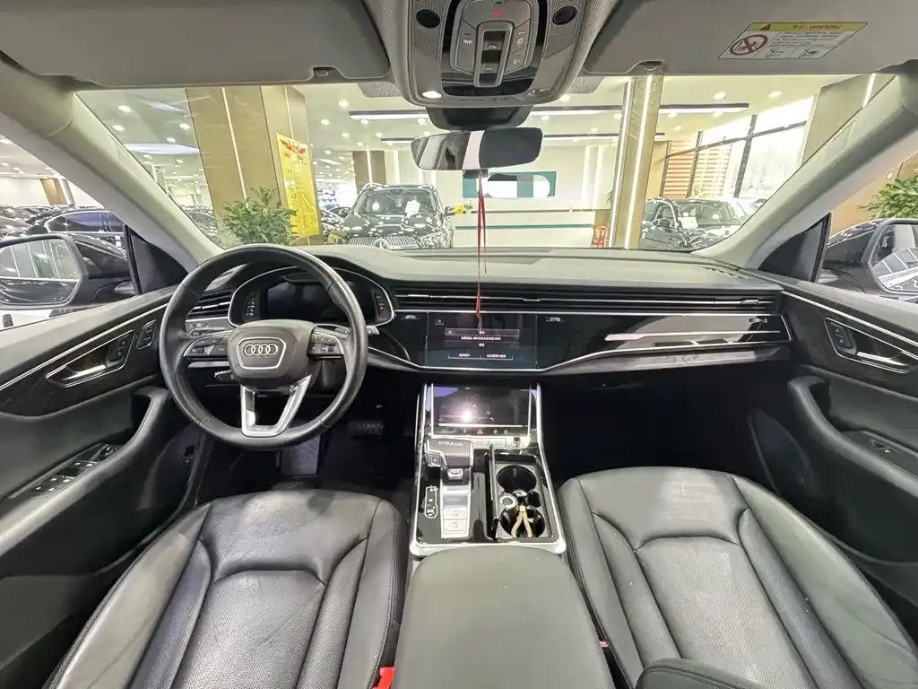 Audi Q8 2022 из CN, фото 2