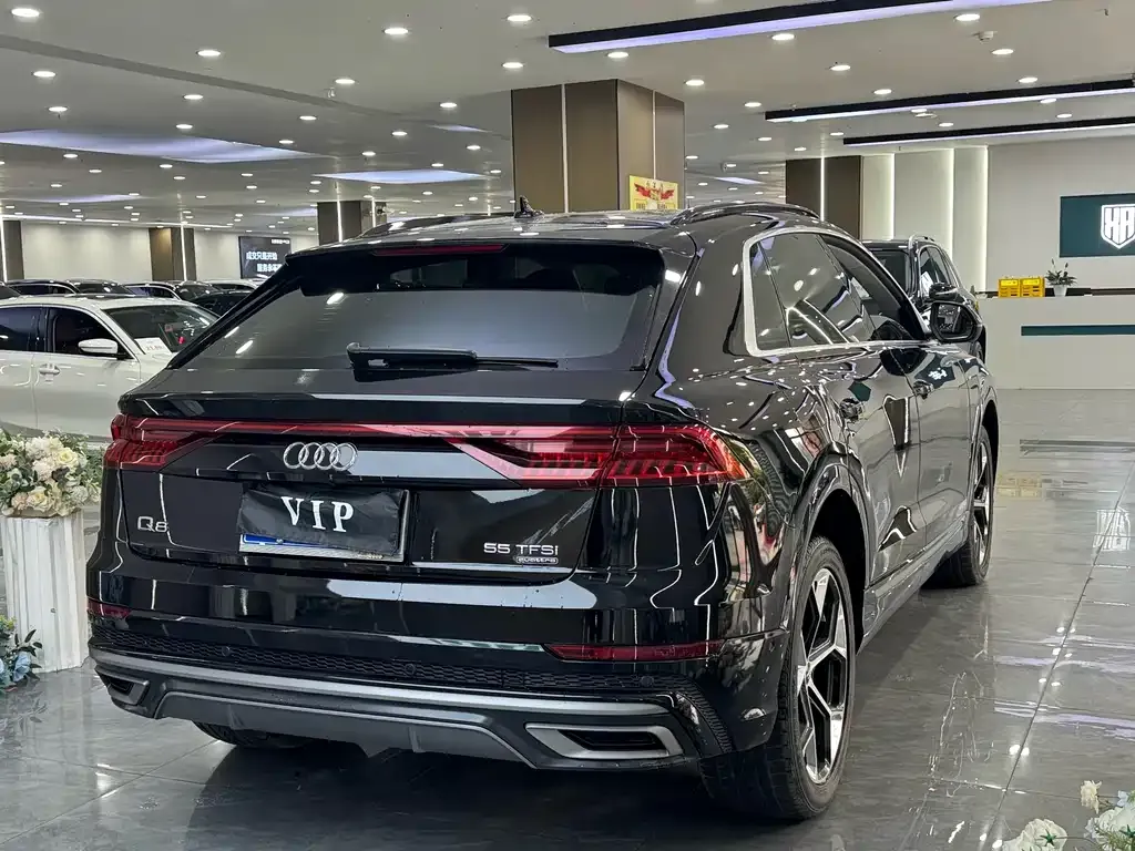 Audi Q8 2022 из CN, фото 9