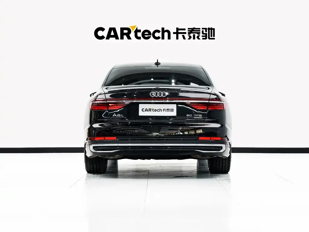 Audi A8 — фото 7