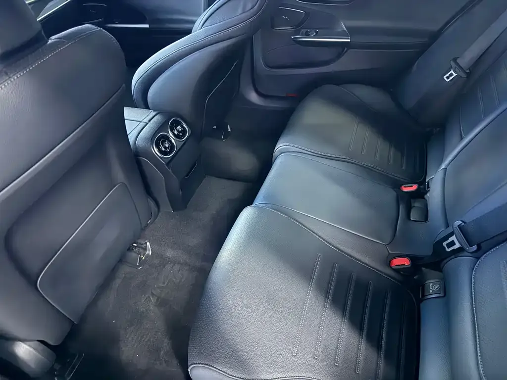 Mercedes-Benz C-Class 2023 из CN, фото 9
