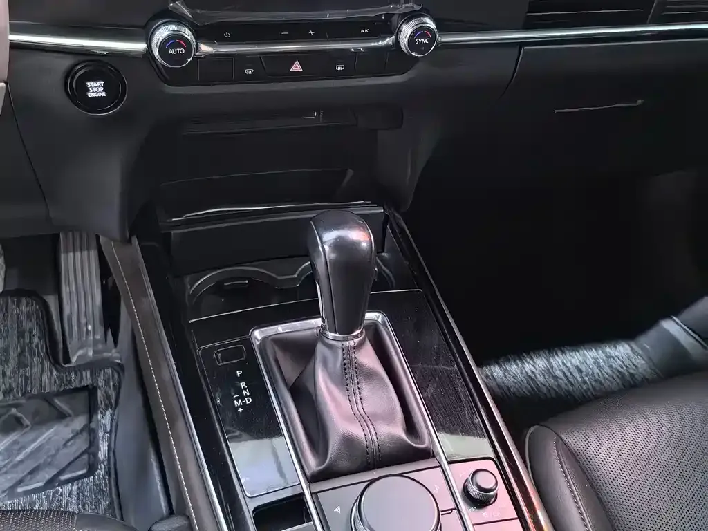 Mazda CX-30 2021 из CN, фото 9