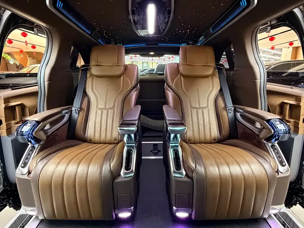 Toyota Sienna 2025 из CN, фото 8