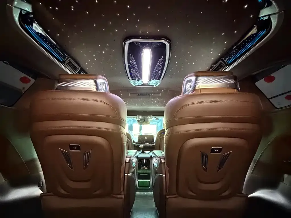 Toyota Sienna 2025 из CN, фото 7