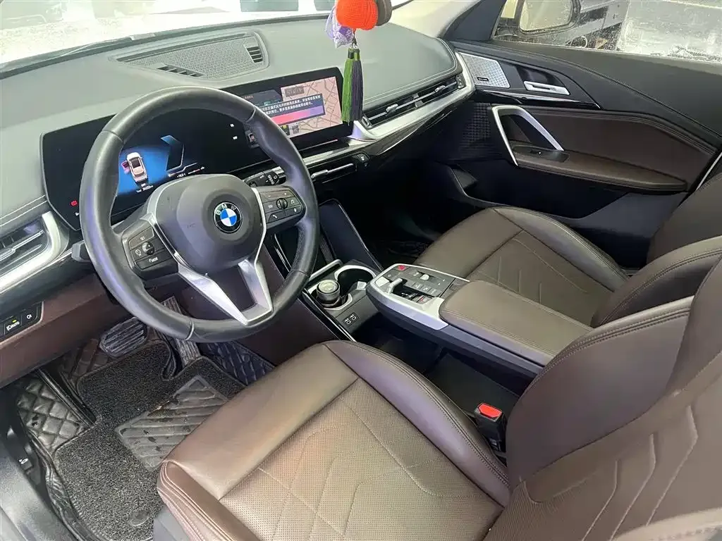 BMW X1 — фото 10