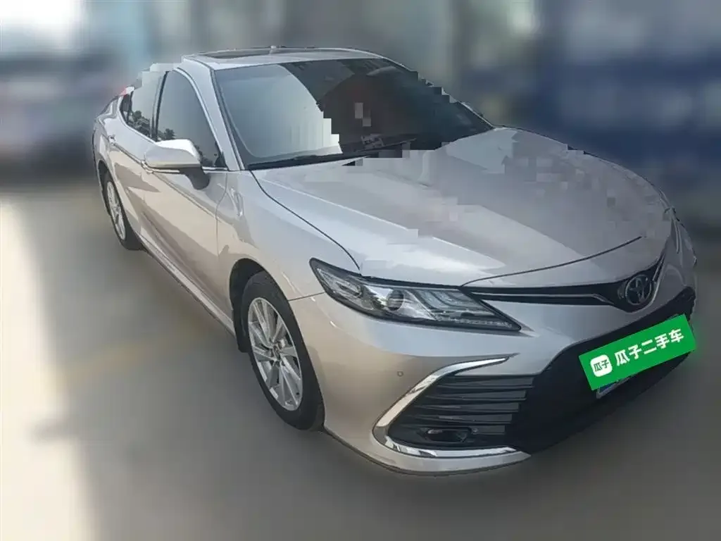 Toyota Camry — фото 3