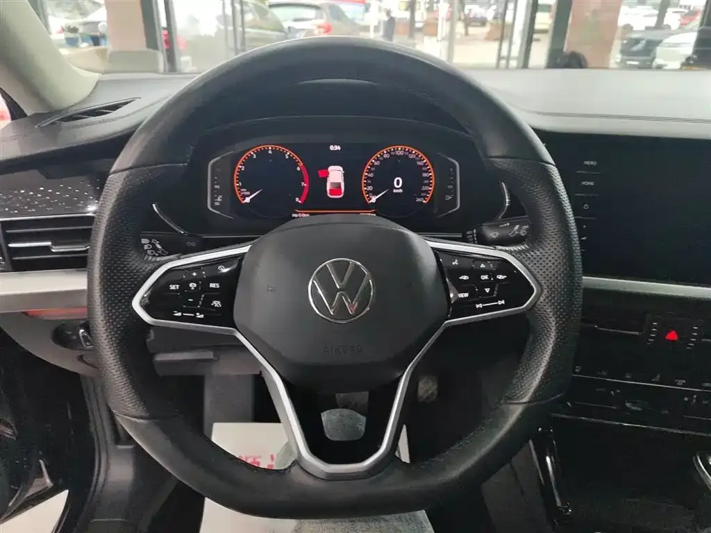 Volkswagen Passat 2023 из CN, фото 7