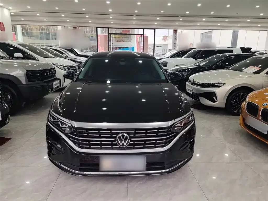 Volkswagen Passat 2023 из CN, фото 8