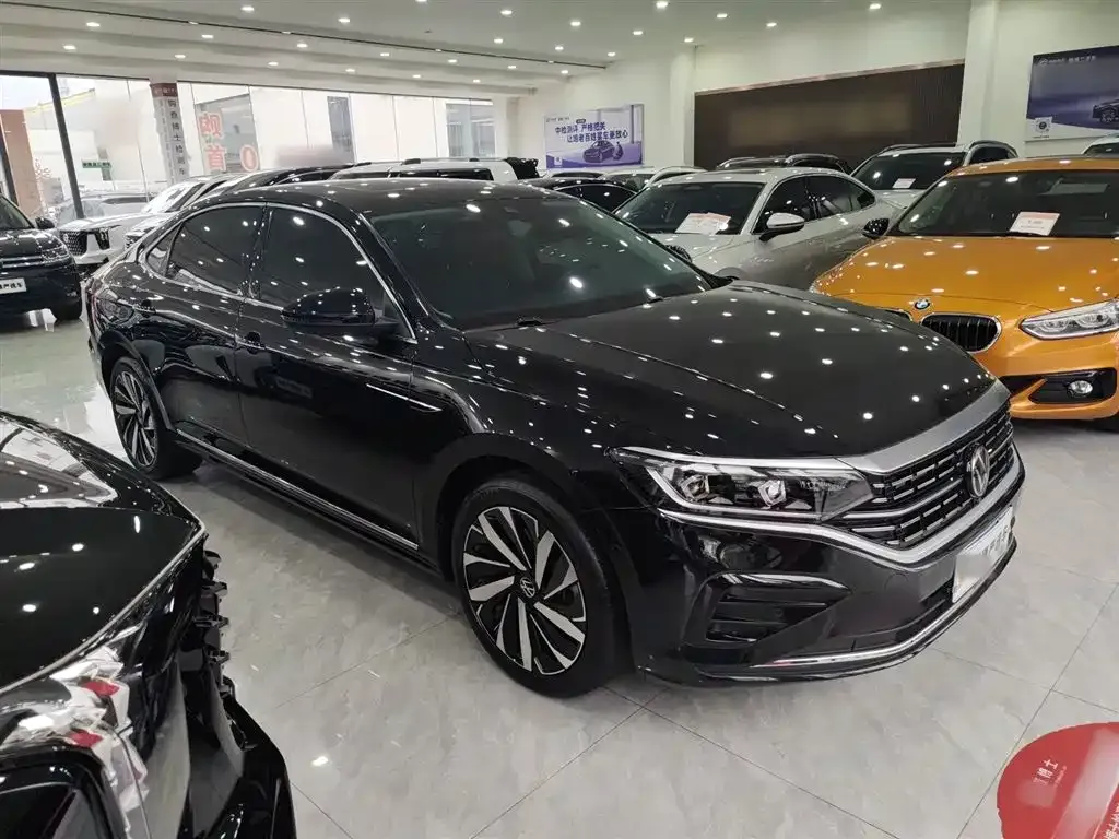 Volkswagen Passat 2023 из CN, фото 10