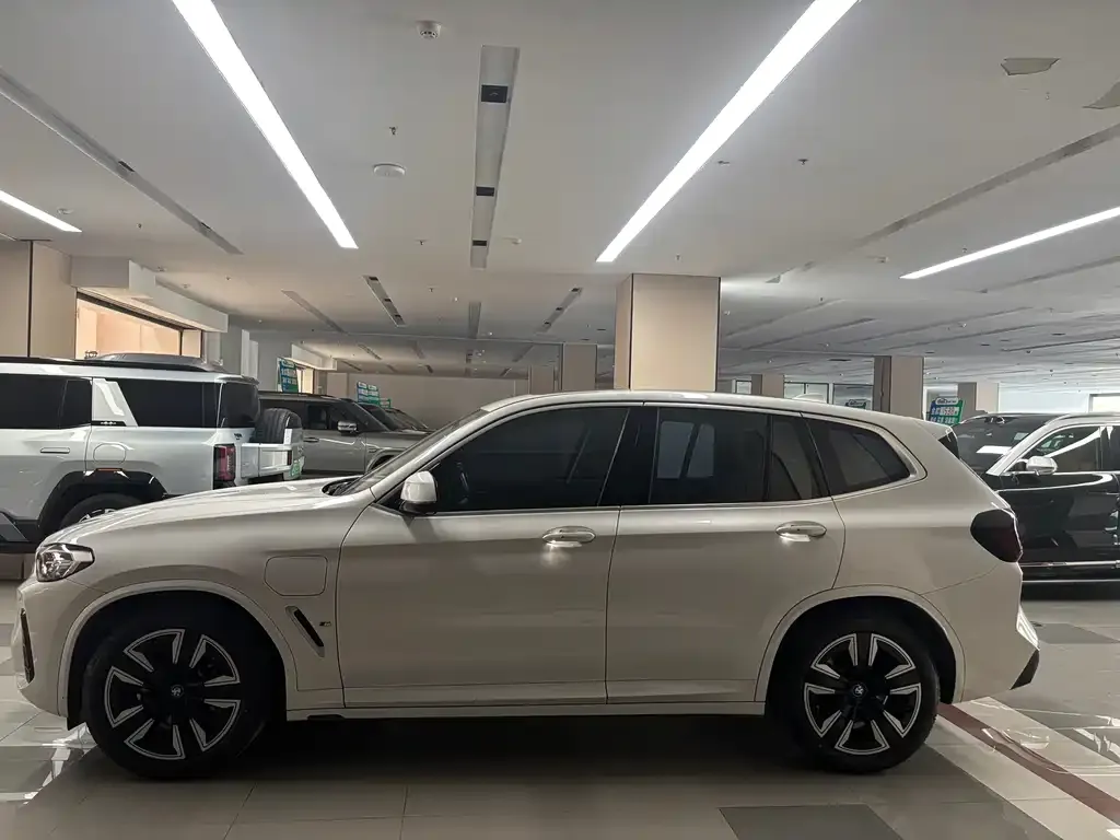 BMW iX3 2023 из CN, фото 6