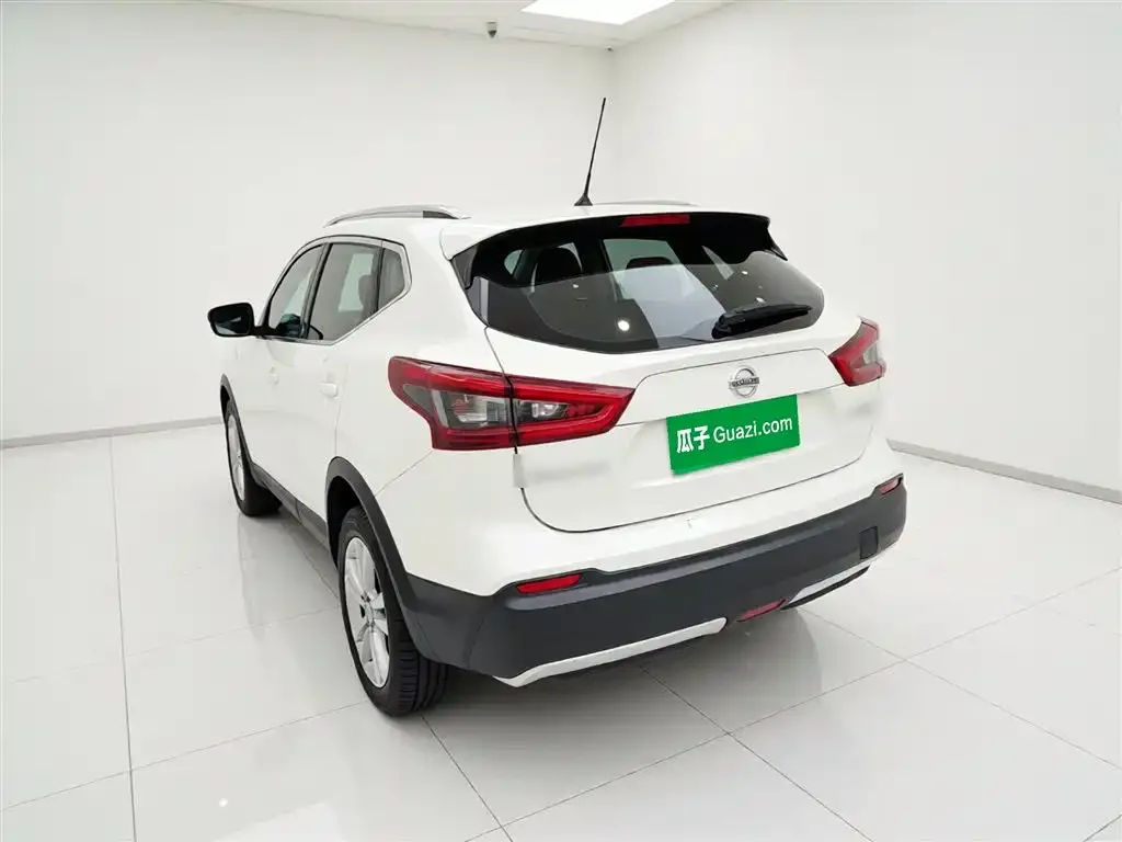 Nissan Qashqai 2023 из CN, фото 2