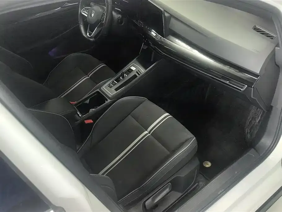 Volkswagen Golf 2021 из CN, фото 7