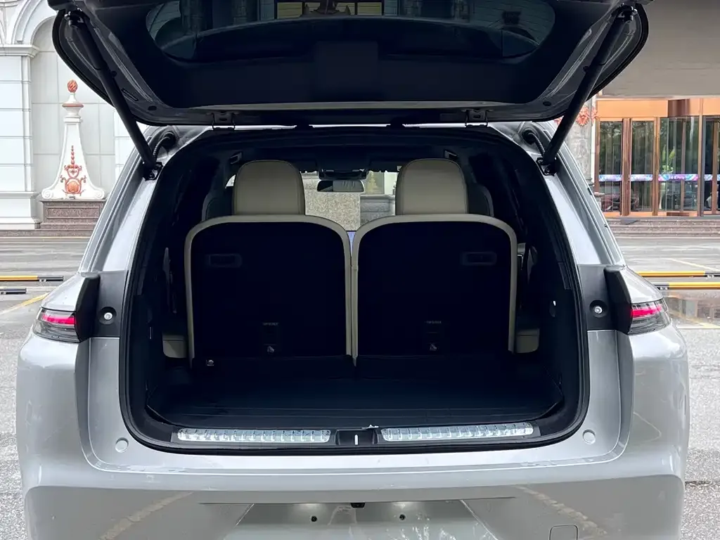Li Auto L8 2024 из CN, фото 3