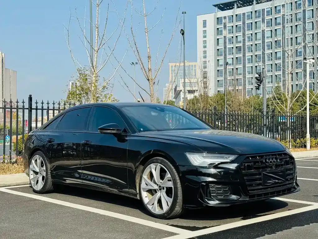 Audi A6L — фото 8
