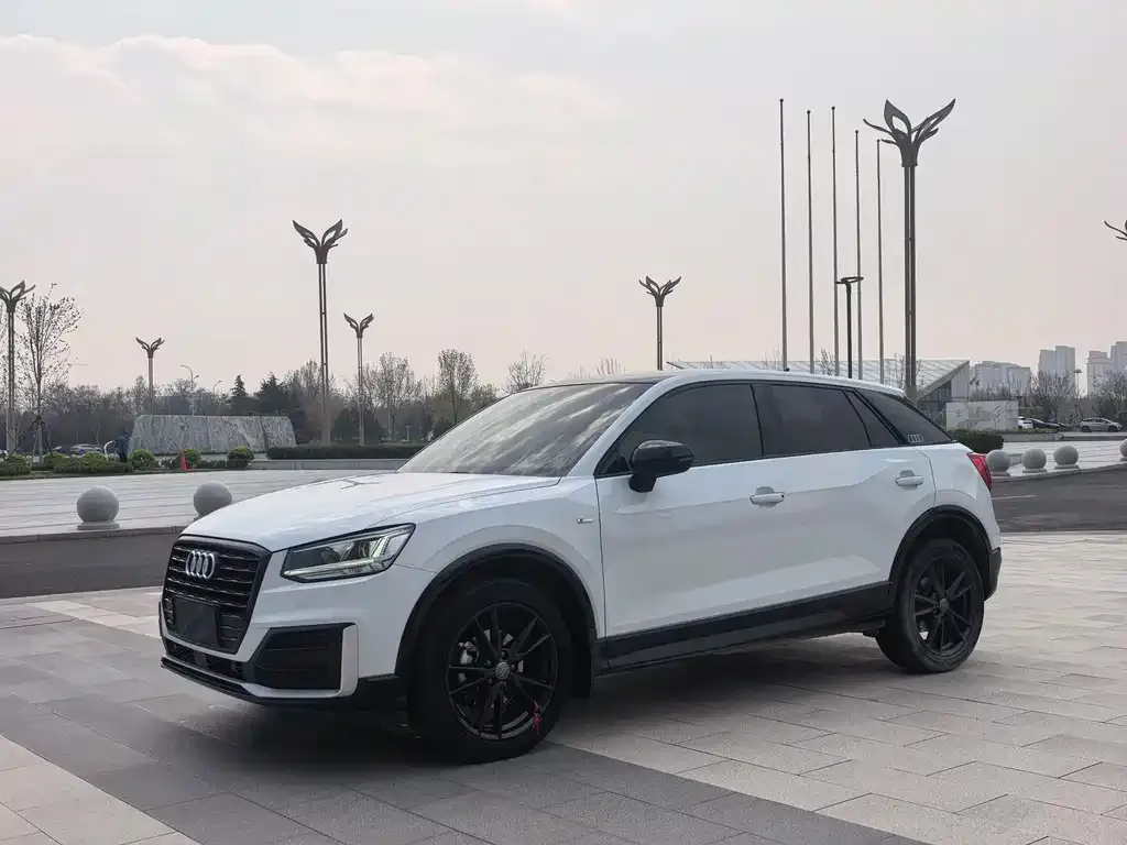 Audi Q2L