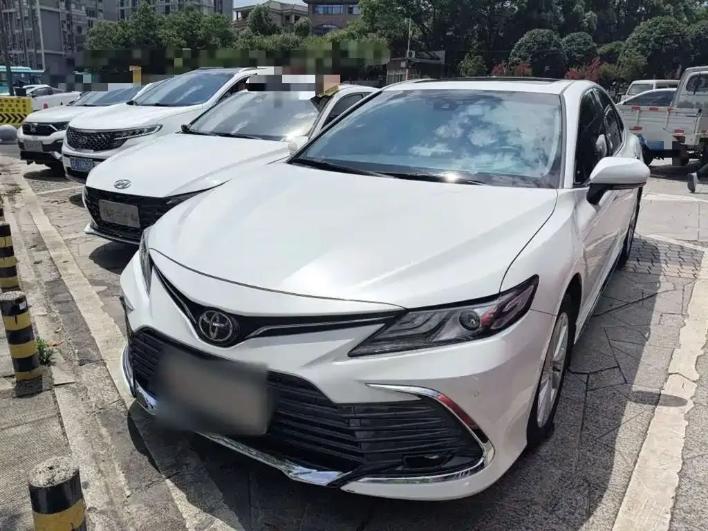Toyota Camry 2023 из CN, фото 1
