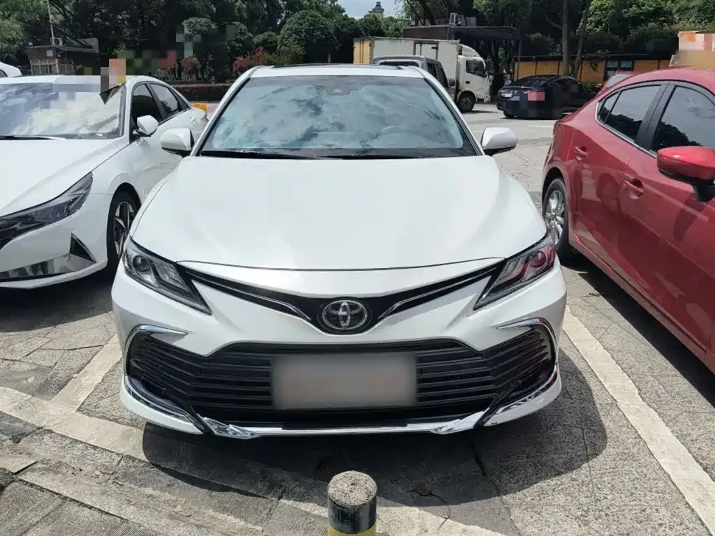 Toyota Camry 2023 из CN, фото 2