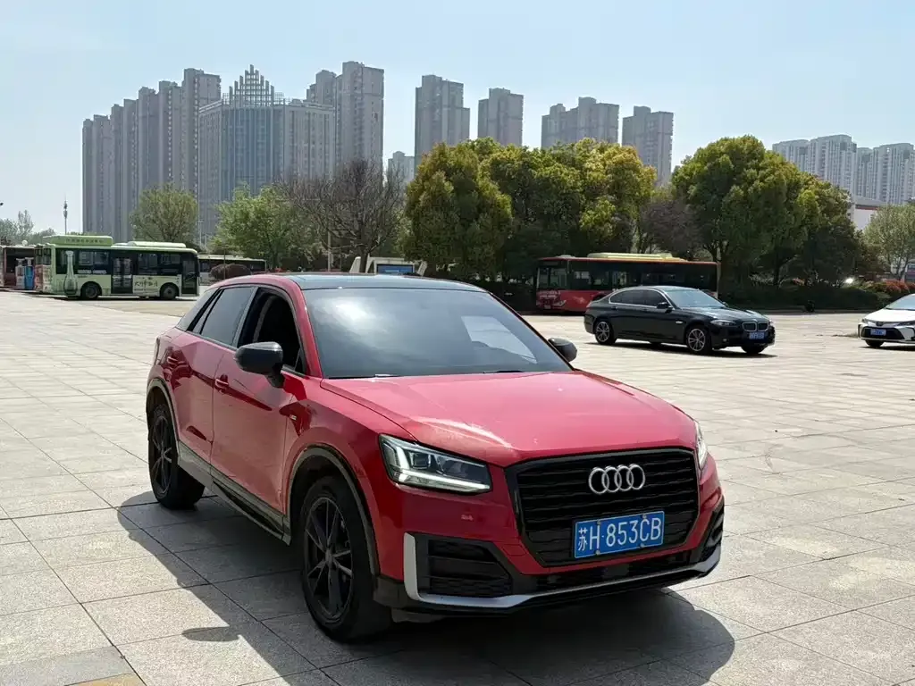 Audi Q2L