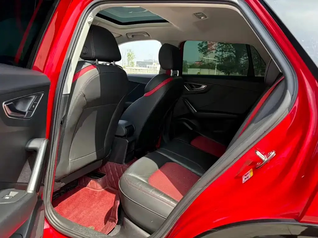 Audi Q2L 2021 из CN, фото 3