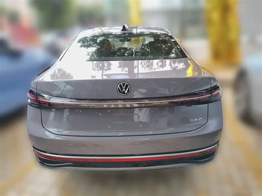 Volkswagen Passat — фото 4
