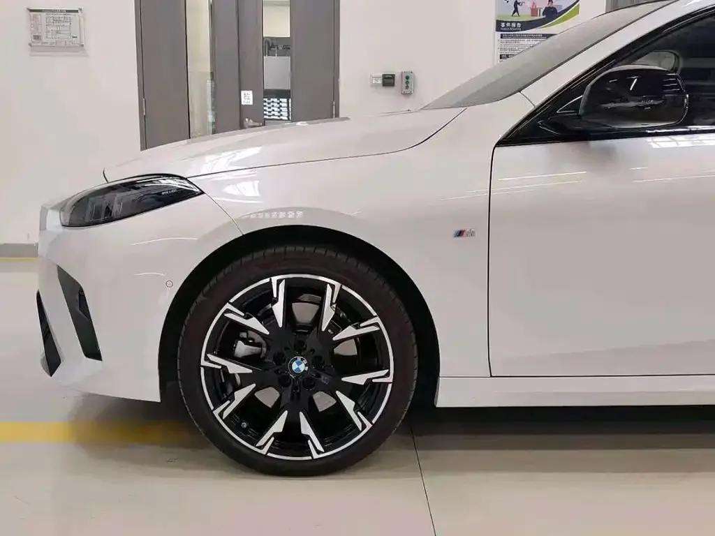 BMW 2 Series 2025 из CN, фото 6