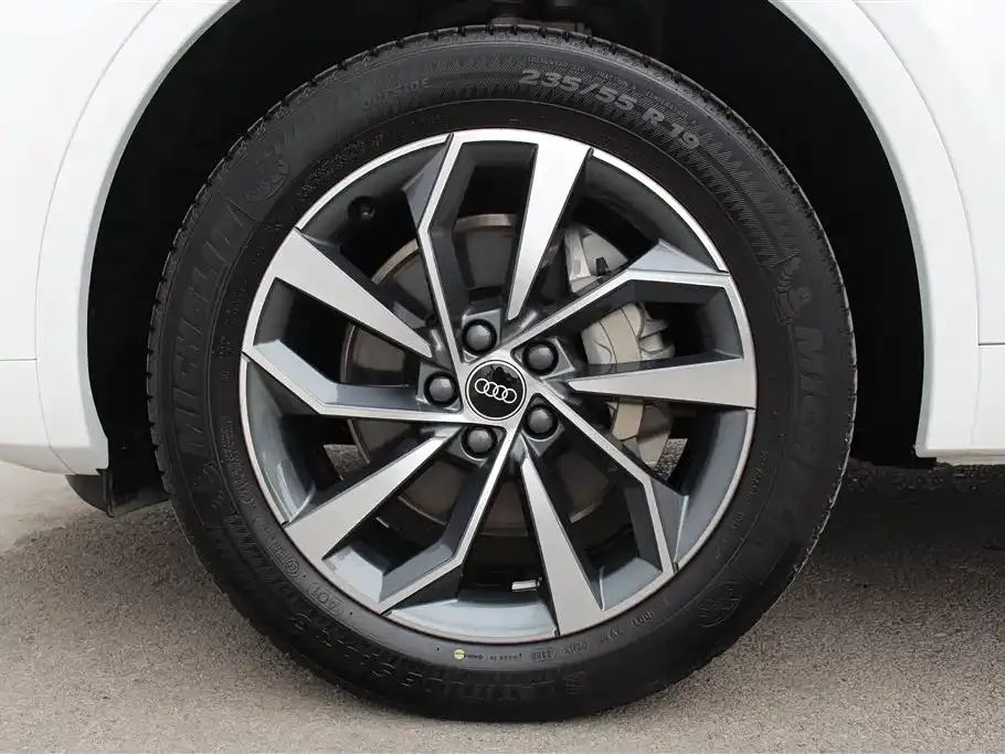 Audi Q5L 2024 из CN, фото 7
