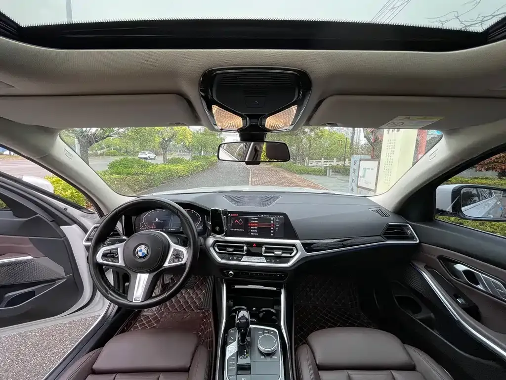 BMW 3 Series 2021 из CN, фото 2
