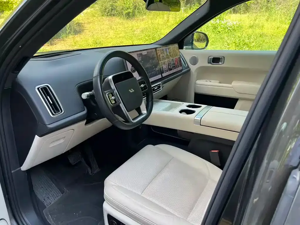 Li Auto L8 2023 из CN, фото 2