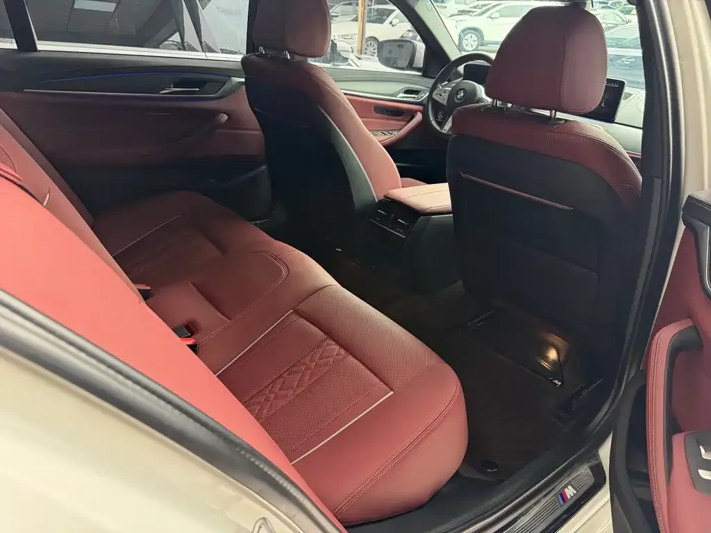 BMW 5 Series 2024 из CN, фото 4