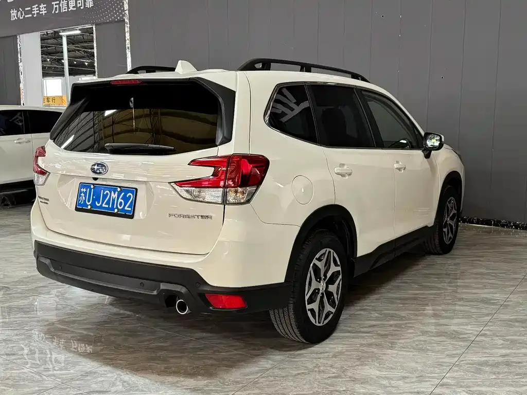 Subaru Forester — фото 3