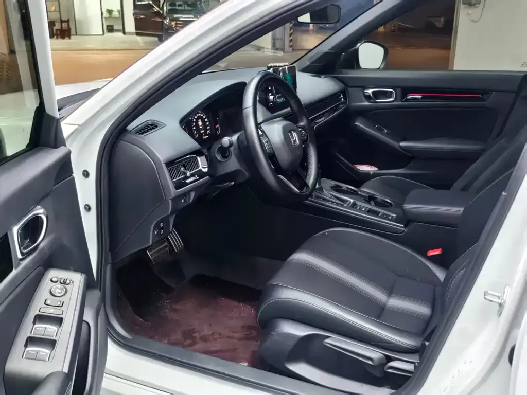 Honda Civic — фото 10