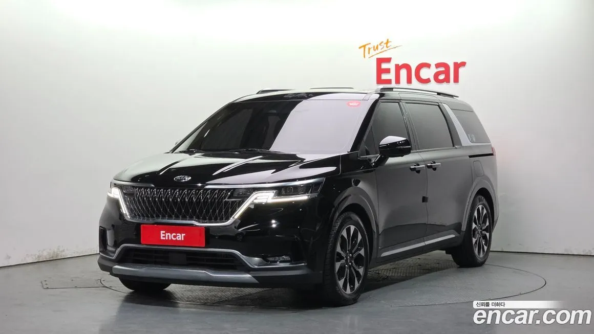 Kia Carnival — фото 1
