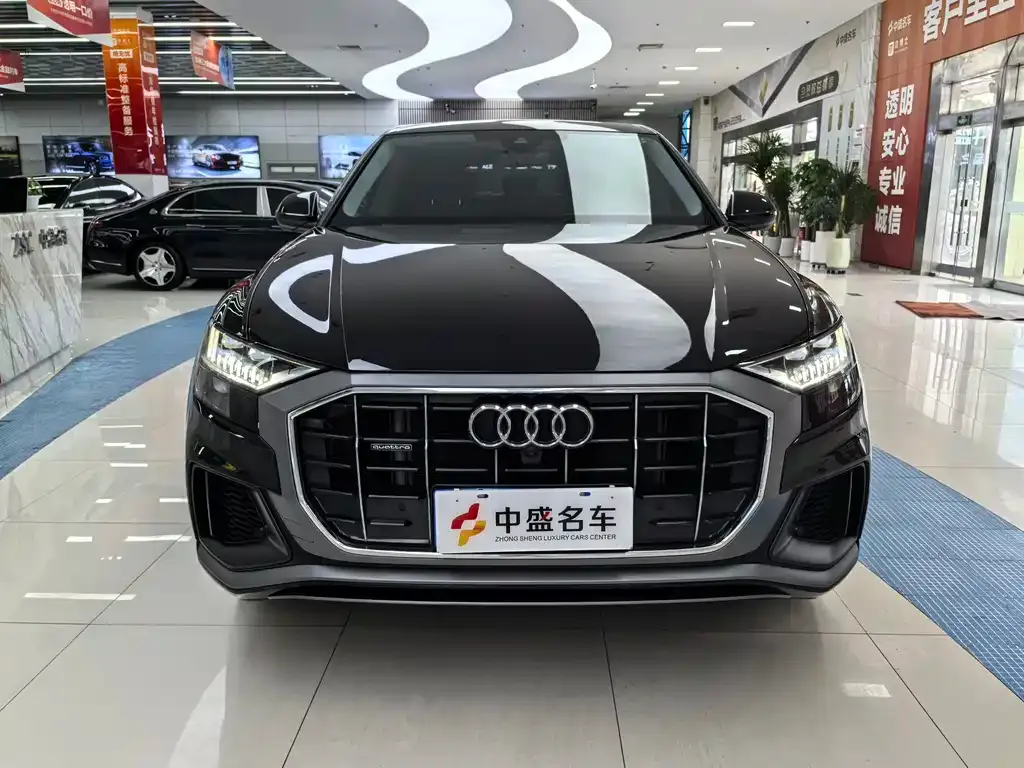 Audi Q8 2023 из CN, фото 7