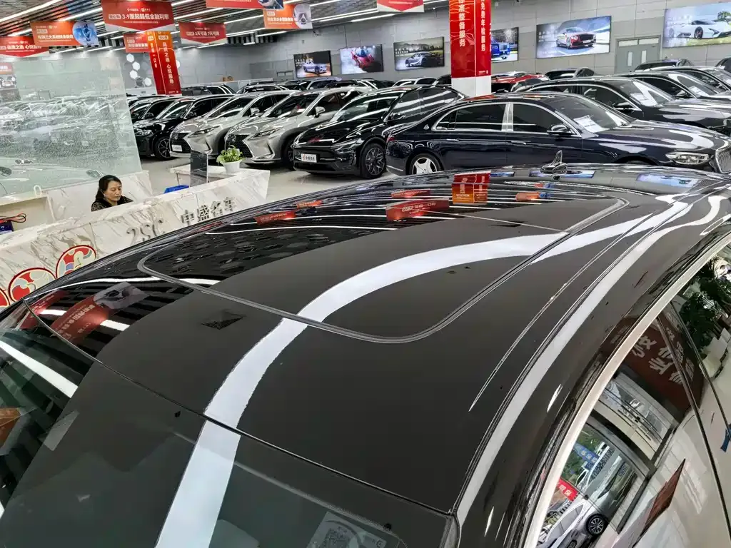 Audi Q8 2023 из CN, фото 6