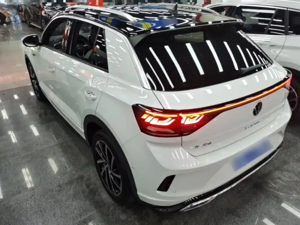 Volkswagen T-Roc 2023 из CN, фото 9