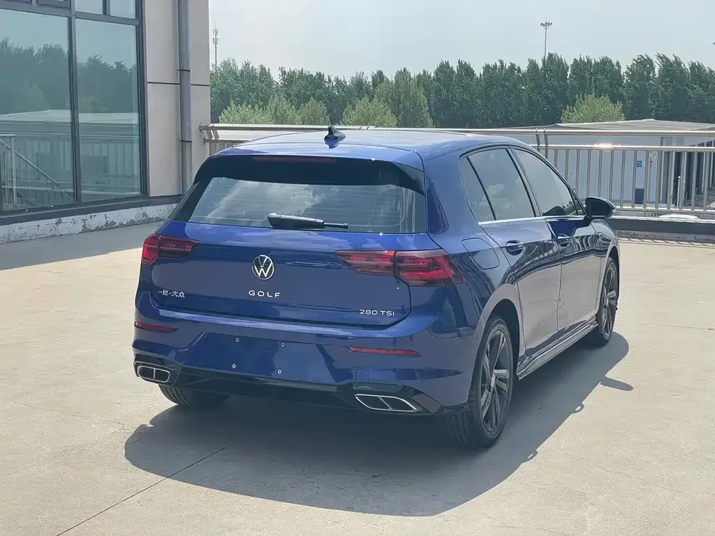 Volkswagen Golf 2022 из CN, фото 7