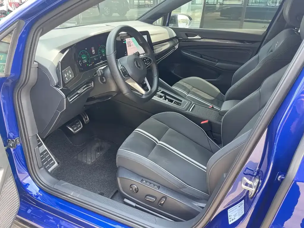 Volkswagen Golf 2022 из CN, фото 5