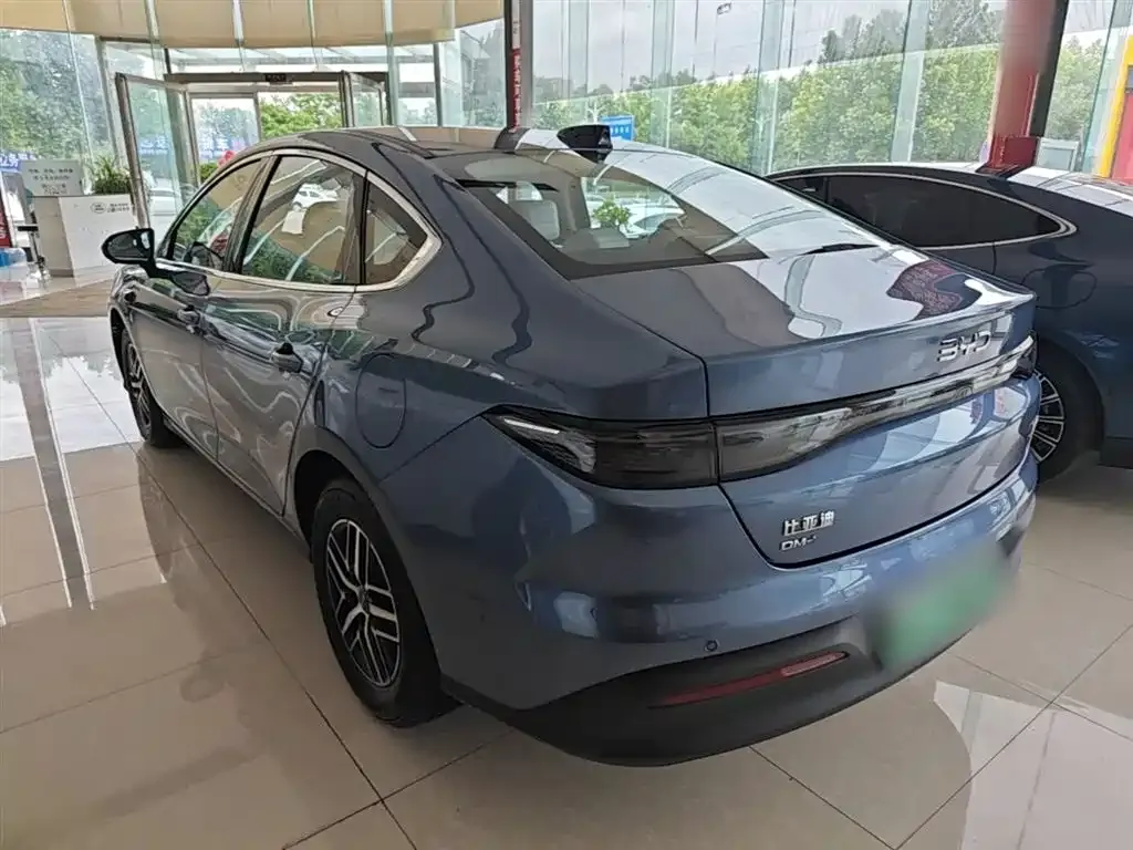 BYD Seal 05 DM-i — фото 8