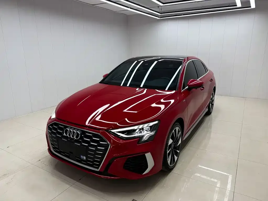 Audi A3 2023 из CN, фото 1