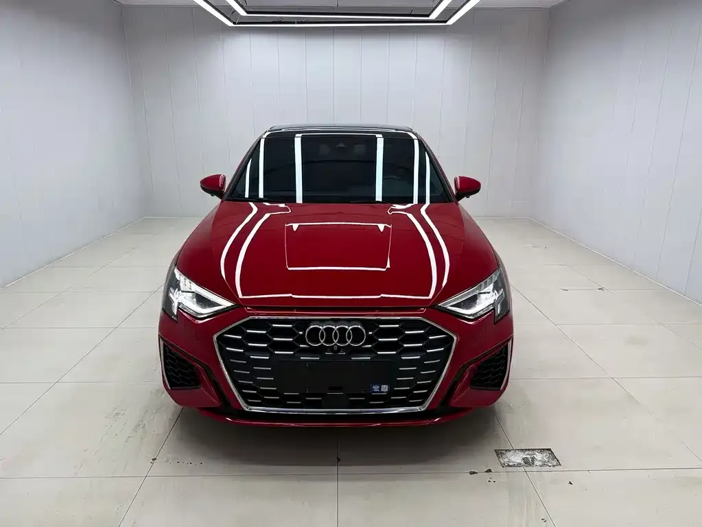 Audi A3 2023 из CN, фото 4
