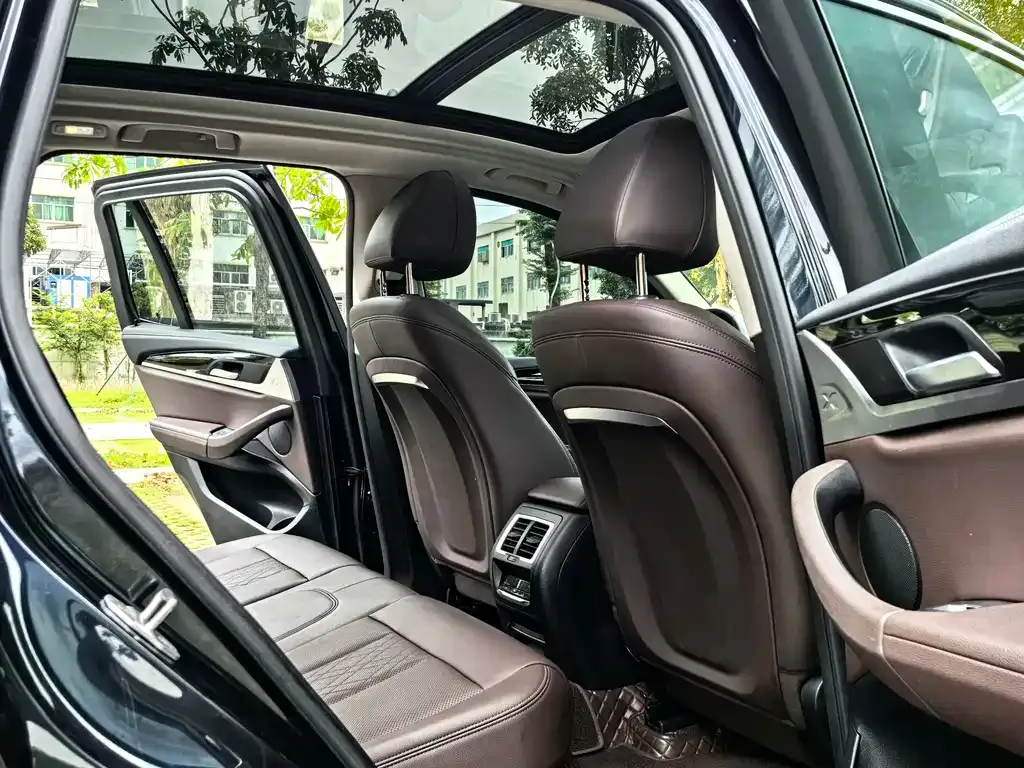 BMW iX3 2022 из CN, фото 2