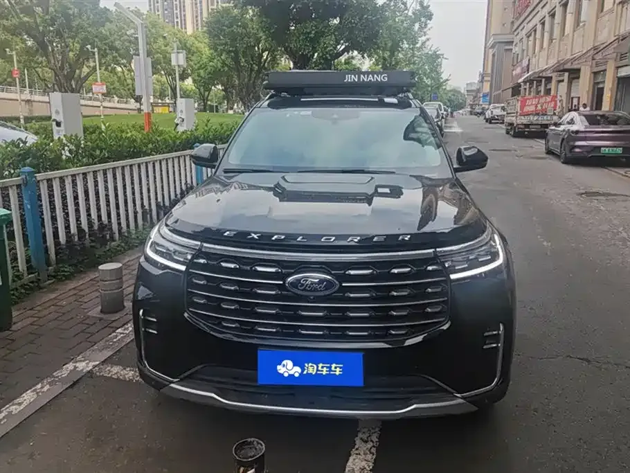 Ford Explorer 2023 из CN, фото 4