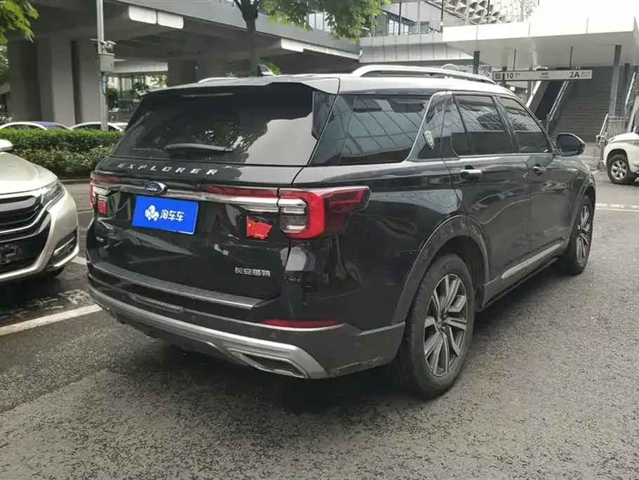 Ford Explorer 2023 из CN, фото 5