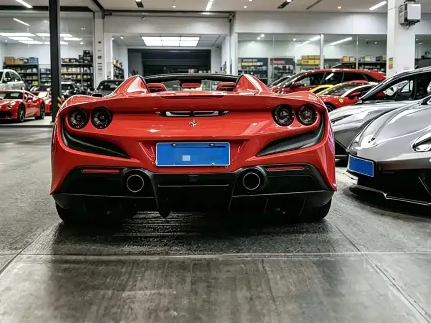 Ferrari F8 — фото 7