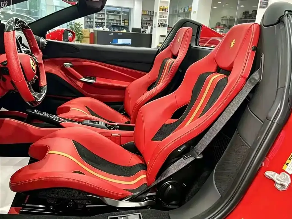 Ferrari F8 — фото 6