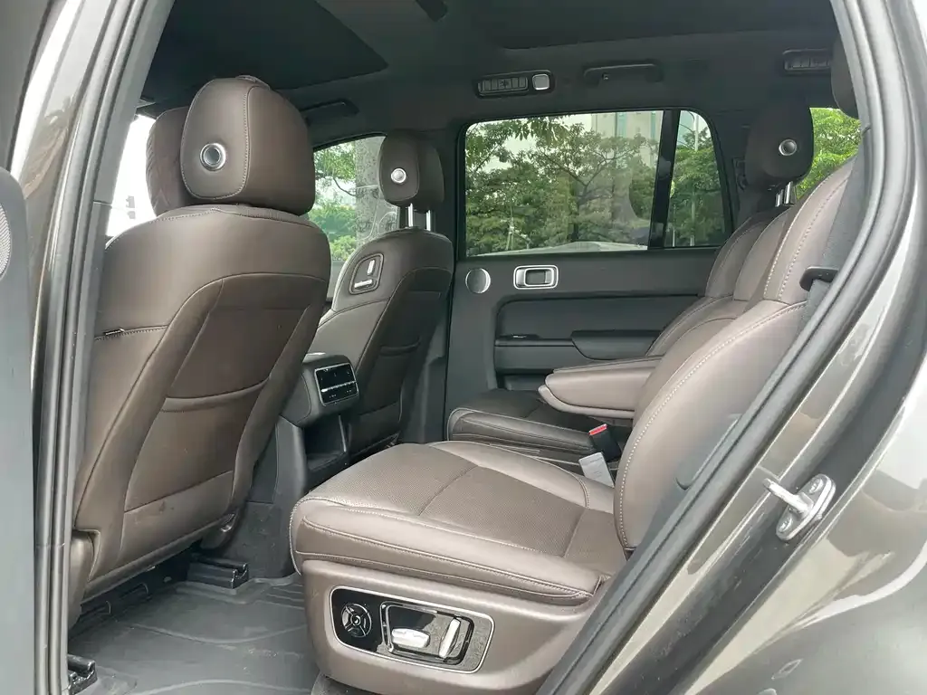Li Auto L8 2023 из CN, фото 2